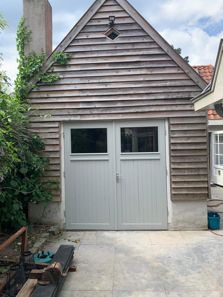 Garage deuren van hout in Laren
